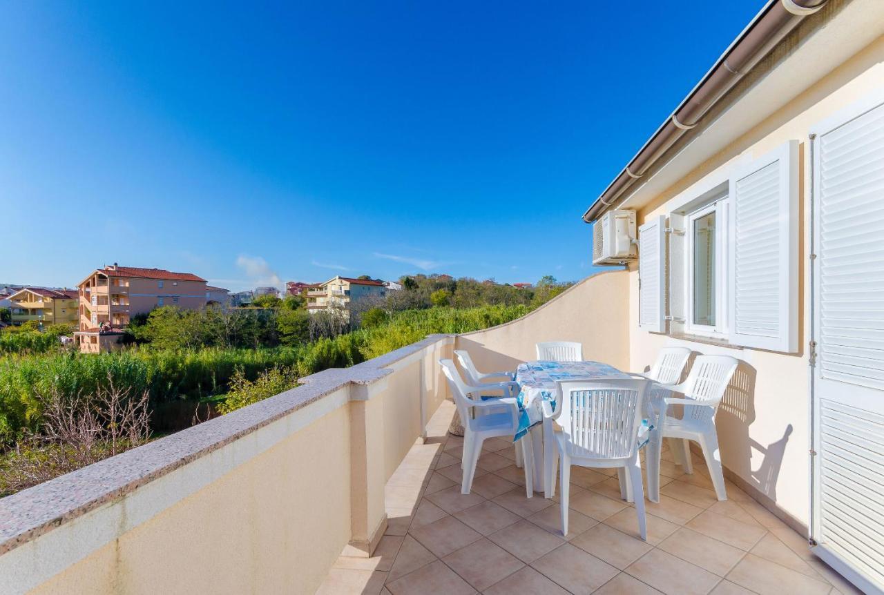 Apartments Marija P Lopar Zewnętrze zdjęcie