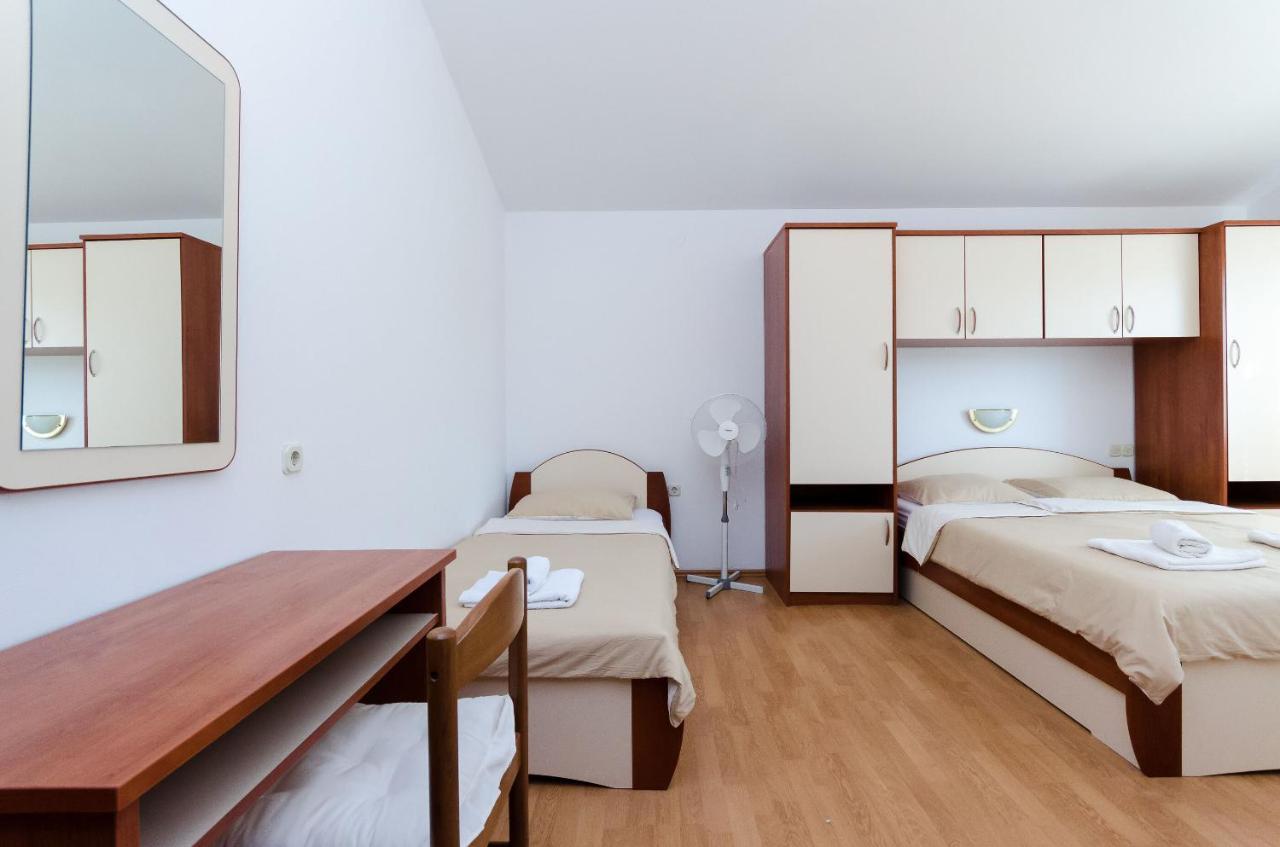 Apartments Marija P Lopar Zewnętrze zdjęcie