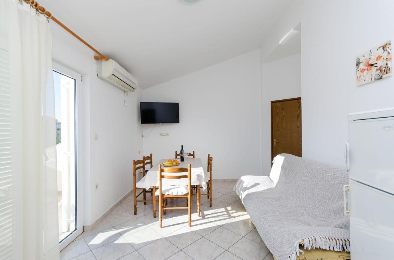 Apartments Marija P Lopar Zewnętrze zdjęcie