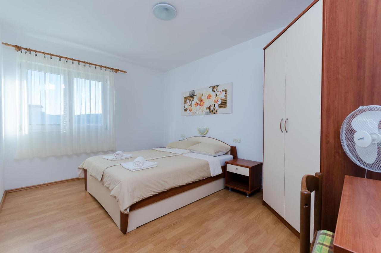 Apartments Marija P Lopar Zewnętrze zdjęcie